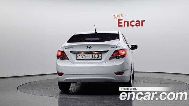 Hyundai Accent(новый кузов / новое поколение) 1.6 GDI top, 2012 4