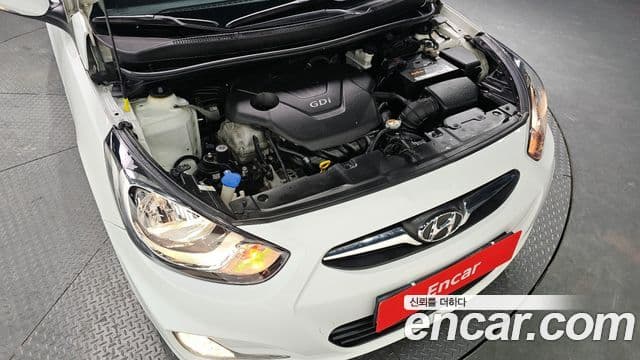 Hyundai Accent(новый кузов / новое поколение) 1.6 GDI top, 2012 6