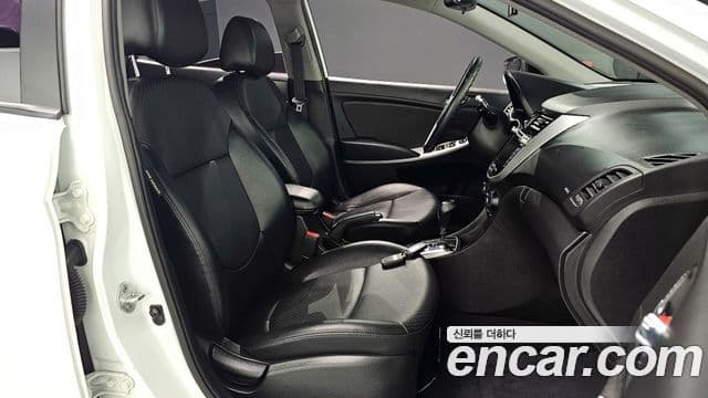 Hyundai Accent(новый кузов / новое поколение) 1.6 GDI top, 2012 10