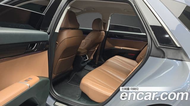 Hyundai Grandeur гибрид (GN7) Exclusive, 2023 12