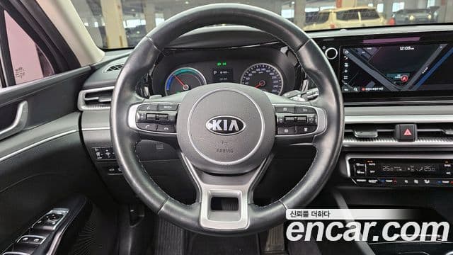 Kia K5 гибрид 3세대 Prestige, 2020 13