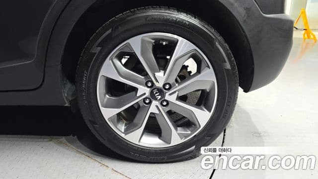 Kia Stonic Trendy, 2019 все фото