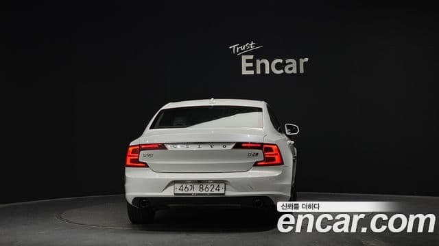 Volvo S90 D5 AWD Momentum, 2017 4