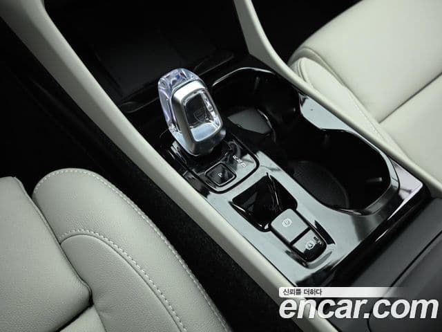 Volvo XC40 B4 Ultra Bright, 2025 9