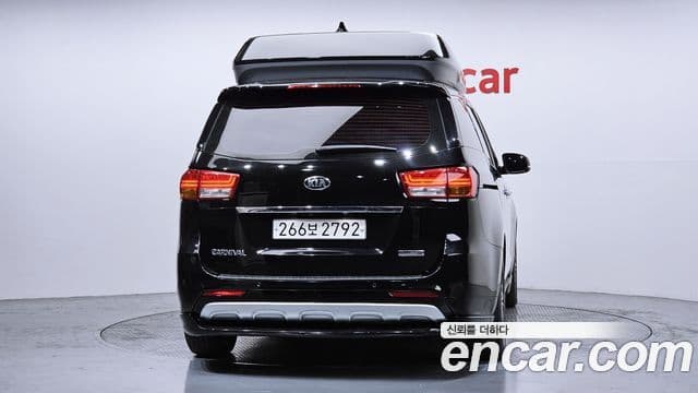Kia All New Carnival Luxury, 2018 4