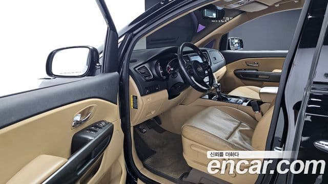 Kia All New Carnival Luxury, 2018 11