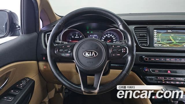 Kia All New Carnival Luxury, 2018 12