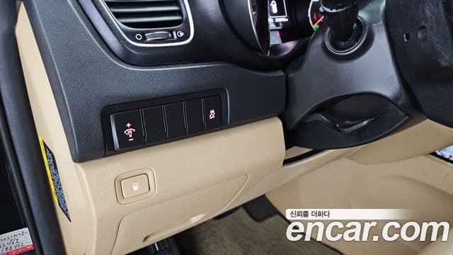 Kia All New Carnival Luxury, 2018 13