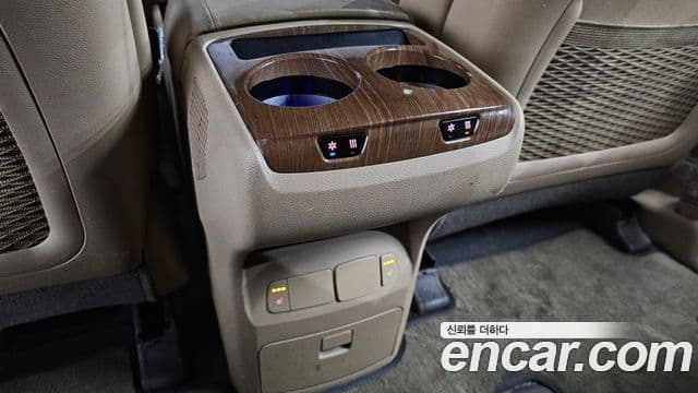 Kia All New Carnival Luxury, 2018 16