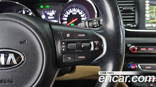 Kia All New Carnival Luxury, 2018 18