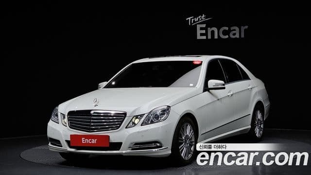 Mercedes-Benz E-класс W212 E300 Elegance, 2011 1