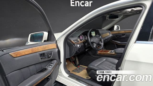 Mercedes-Benz E-класс W212 E300 Elegance, 2011 10