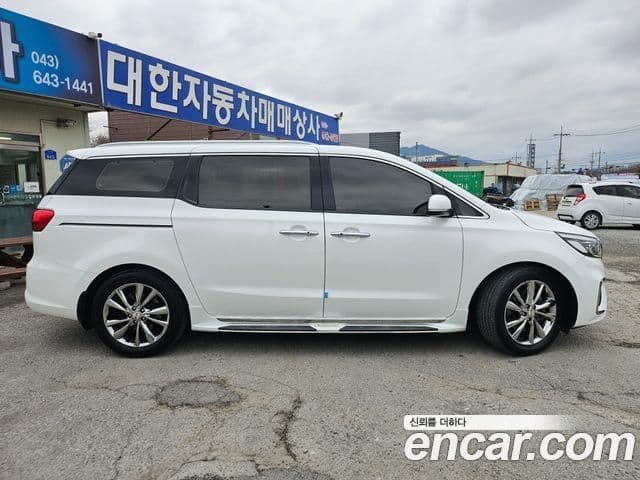 Kia The / новый New Carnival VIP, 2019 3