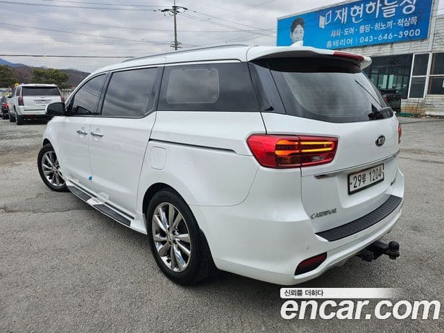 Kia The / новый New Carnival VIP, 2019 4