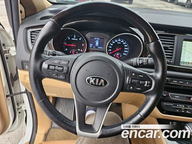 Kia The / новый New Carnival VIP, 2019 11