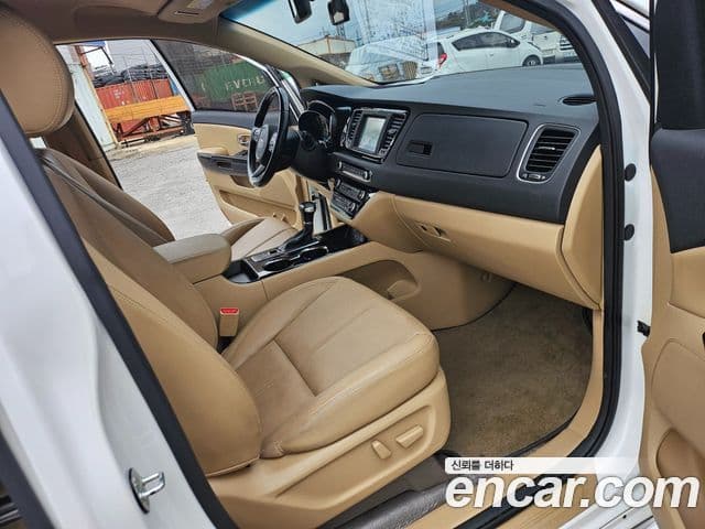 Kia The / новый New Carnival VIP, 2019 19