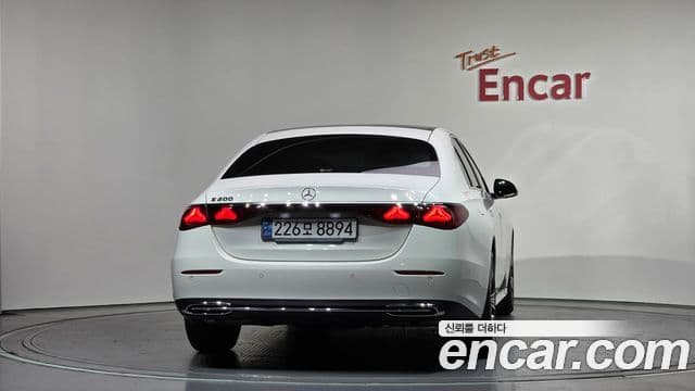 Mercedes-Benz E-класс W214 Avantgarde, 2025 4