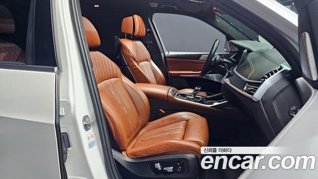 BMW X7 (G07) xDrive 40i M Sport 6인승, 2022 10