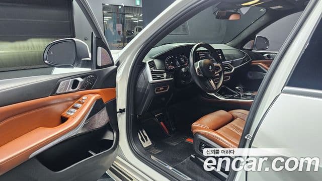 BMW X7 (G07) xDrive 40i M Sport 6인승, 2022 11