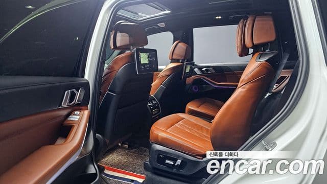 BMW X7 (G07) xDrive 40i M Sport 6인승, 2022 12