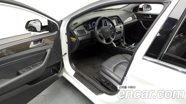 Hyundai LF Sonata LPI Modern(для людей с инвалидностью), 2015 11