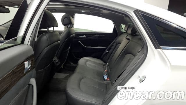 Hyundai LF Sonata LPI Modern(для людей с инвалидностью), 2015 12