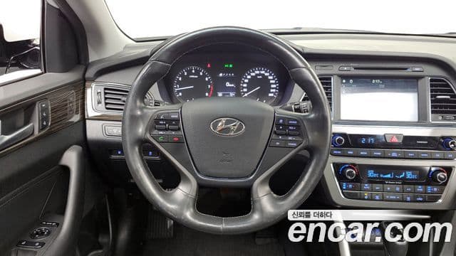 Hyundai LF Sonata LPI Modern(для людей с инвалидностью), 2015 13