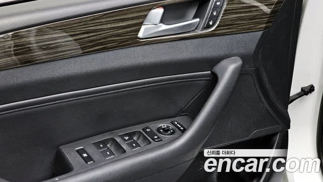 Hyundai LF Sonata LPI Modern(для людей с инвалидностью), 2015 18