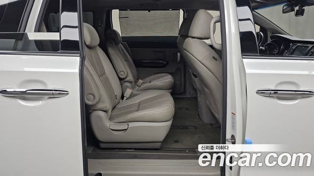 Kia All New Carnival Noblesse, 2015 12