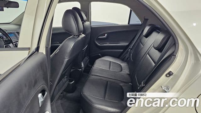 Kia All New Morning Luxury, 2012 12