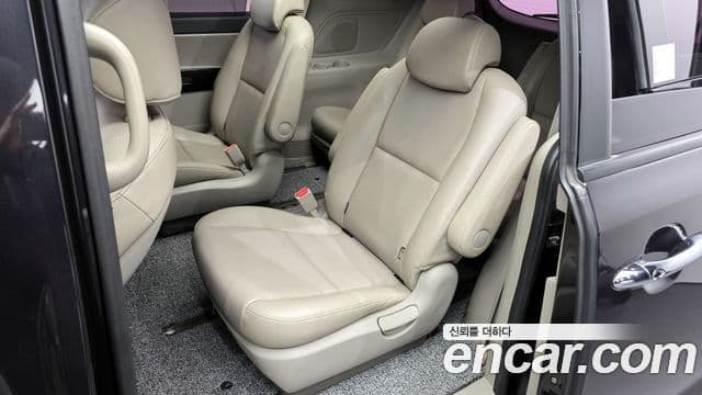 Kia The / новый New Carnival Prestige, 2019 11