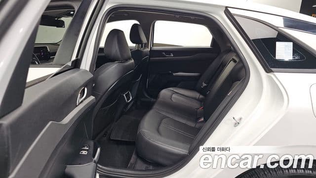 Kia K5 3세대 Prestige, 2021 11