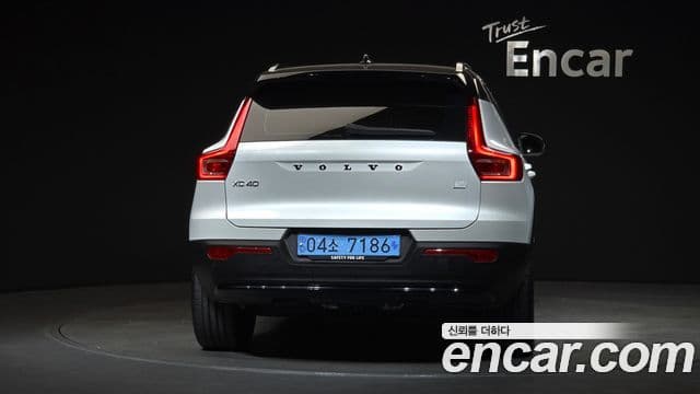 Volvo XC40 Recharge twin Ultimate, 2024 4