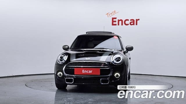 Mini Cooper S Kingsroad Edition, 2020 3