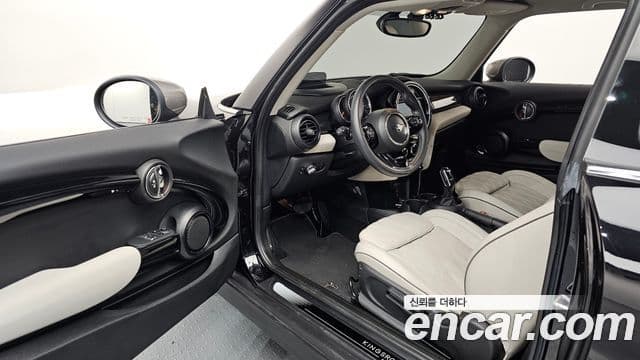 Mini Cooper S Kingsroad Edition, 2020 10