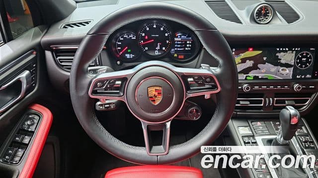 Porsche Macan 95B, 2021 13