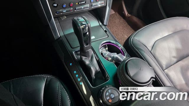 Ford Explorer 5세대, 2016 9