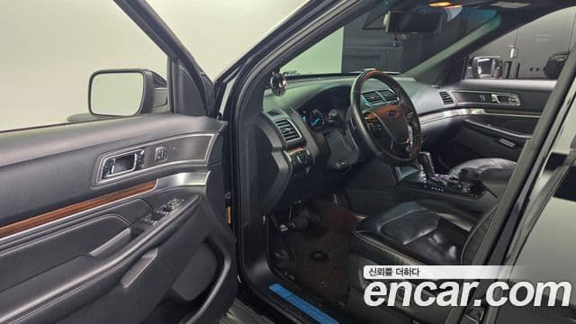 Ford Explorer 5세대, 2016 10