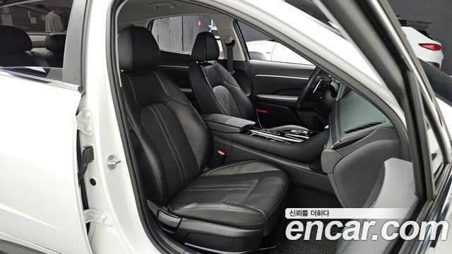 Hyundai Sonata (DN8) Premium Family, 2020 10