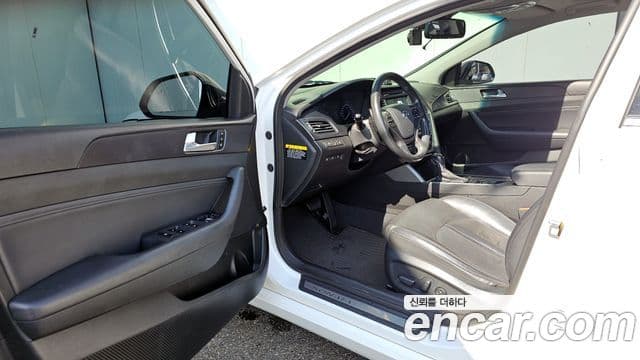 Hyundai LF Sonata Exclusive, 2015 11