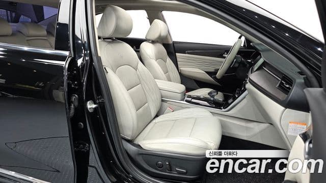 Kia K7 Premier гибрид Signature, 2020 10