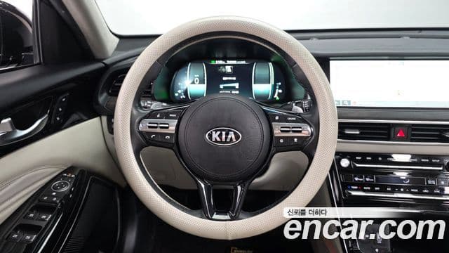 Kia K7 Premier гибрид Signature, 2020 13