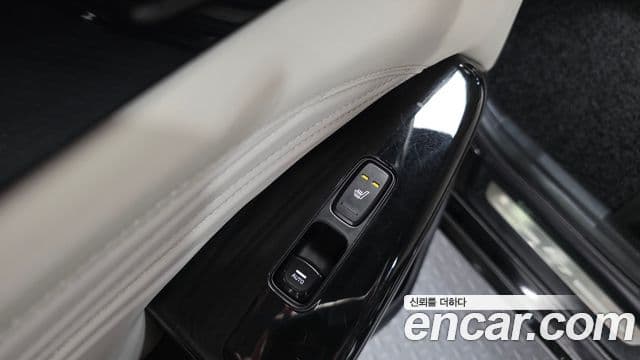 Kia K7 Premier гибрид Signature, 2020 19