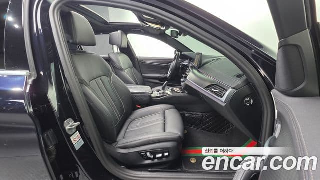 BMW 5시리즈 (G30) 520i M Sport, 2023 10