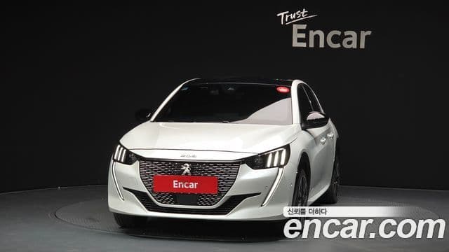 Peugeot e-208 2세대 GT, 2022 3