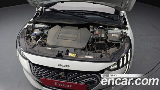 Peugeot e-208 2세대 GT, 2022 6
