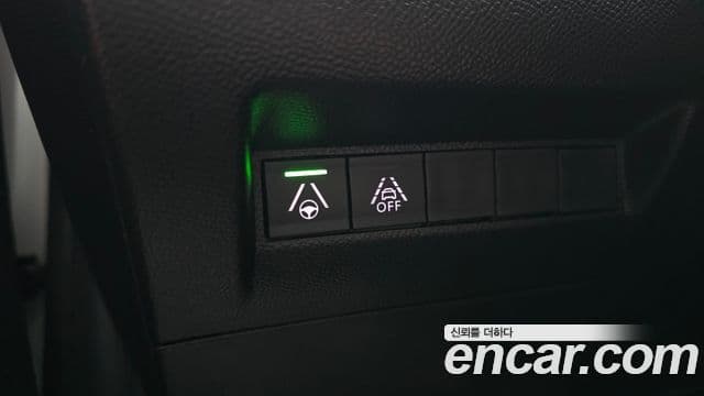 Peugeot e-208 2세대 GT, 2022 18