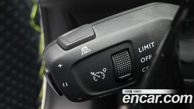 Peugeot e-208 2세대 GT, 2022 19