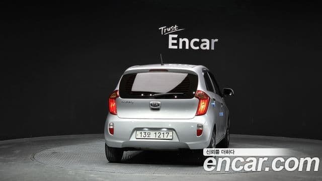 Kia All New Morning Deluxe Trendy, 2014 4