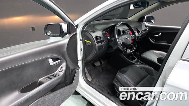 Kia All New Morning Deluxe Trendy, 2014 11